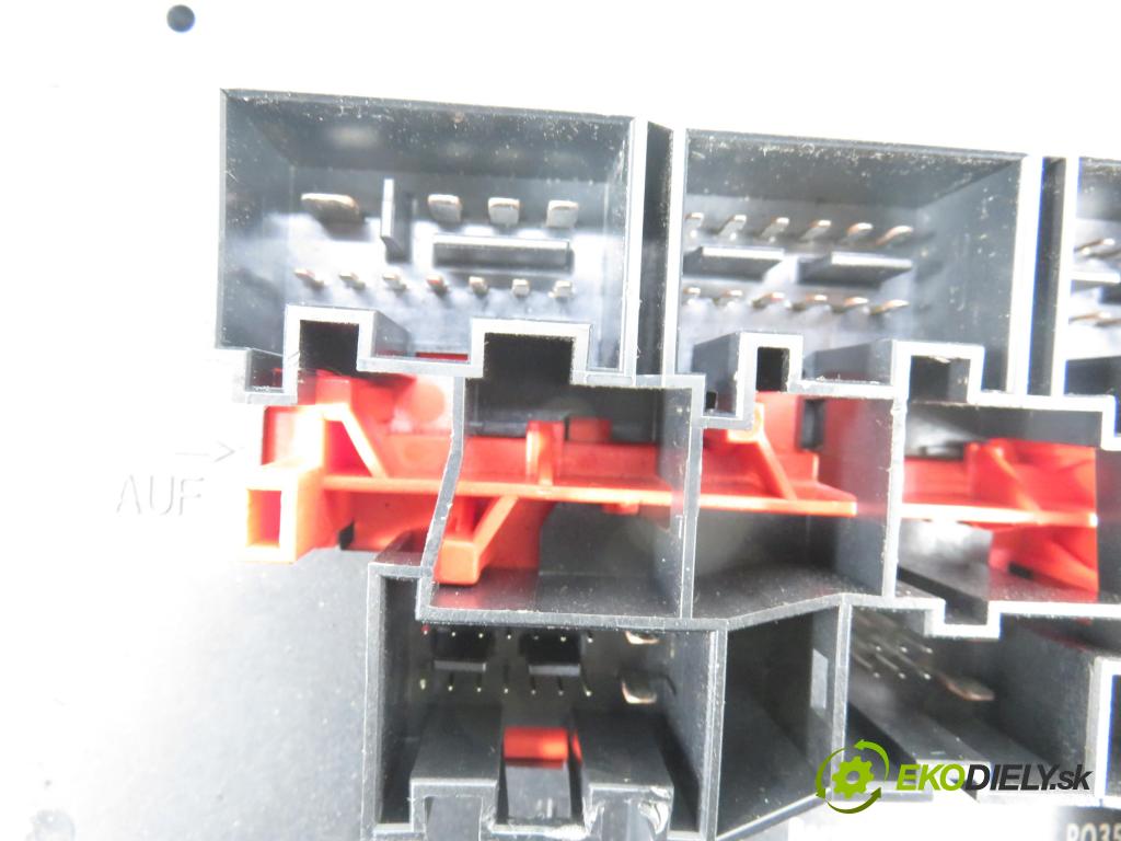 VW GOLF V (1K1) HB 2005 77,00 1.9 TDI - BXE 1896,00 MODUL BORDNETZ 1K0937049K