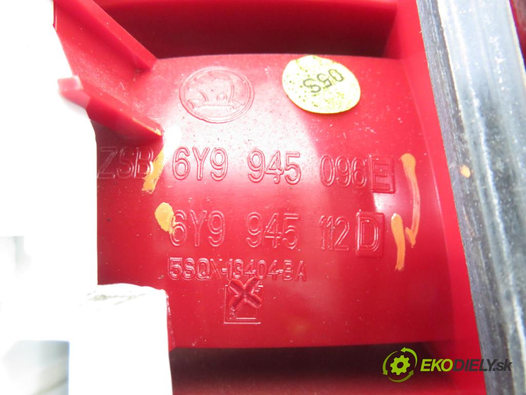 SKODA FABIA I SEDAN (6Y3) SEDAN 2005 47,00 1.2 12V 64 - BME 1198,00 světlo pravé zadní 6Y9945096E ; 6Y9945112D
