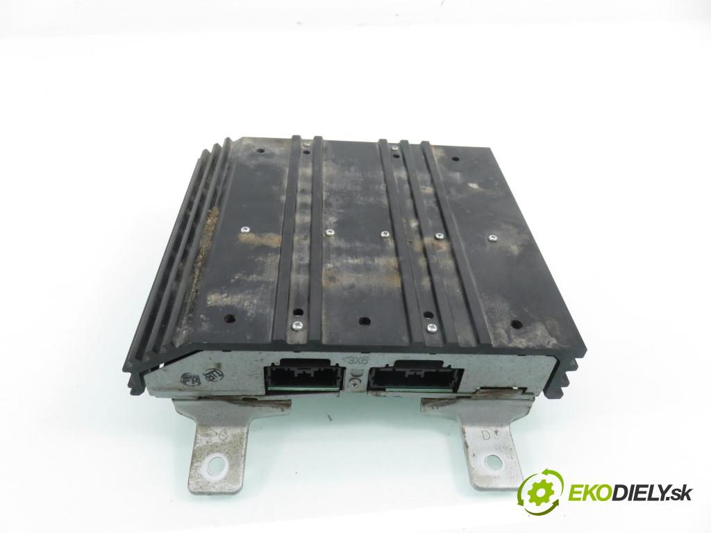 MITSUBISHI OUTLANDER II (CW_W) SUV 2009 103,00 2.0 DI-D 140 - BSY (Volkswagen Group) 1968,00 Zosilňovač 8701A257 ; 89123762 (Zosilňovač)