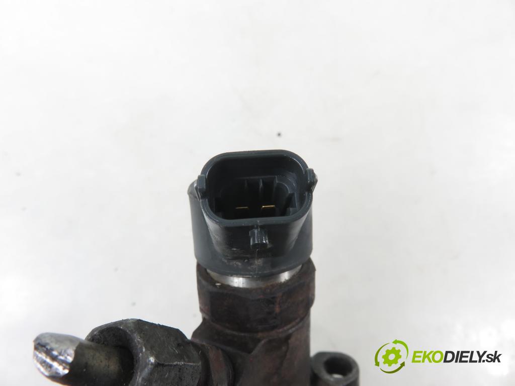 FORD FUSION (JU_) HB 2006 66,00 1.6 TDCi - HHJA 1560,00 vstrekovač 0445110239 (Vstrekovač paliva)