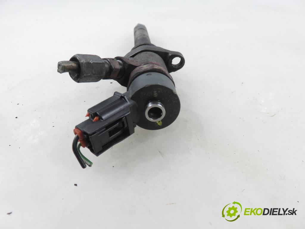 FORD FUSION (JU_) HB 2006 66,00 1.6 TDCi - HHJA 1560,00 vstrekovač 0445110239 (Vstrekovač paliva)