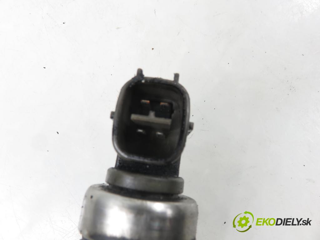 TOYOTA AVENSIS VERSO (_M2_) MINIVAN 2004 85,00 2.0 D (CLM20_) - 1CD-FTV 1995,00 vstřikovač 2367027030 (Vstřikovač paliva)