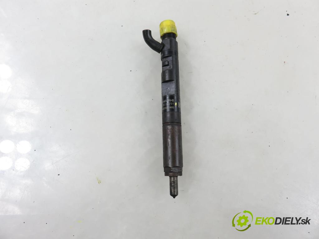 RENAULT MODUS / GRAND MODUS (F/JP0_) MINIVAN 2010 63,00 1.5 dCi (FP0F, JP0F) - K9K 766 1461,00 vstrekovač 28232251 ; 166001137R ; 8200421897 (Vstrekovač paliva)