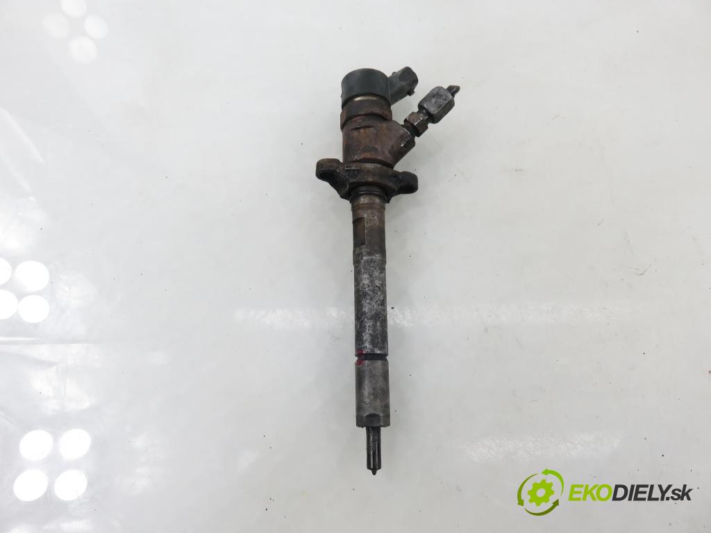 CITROEN C4 I (LC_) HB 2005 66,00 1.6 HDi - 9HX (DV6ATED4) 1560,00 vstrekovač 0445110239 (Vstrekovač paliva)