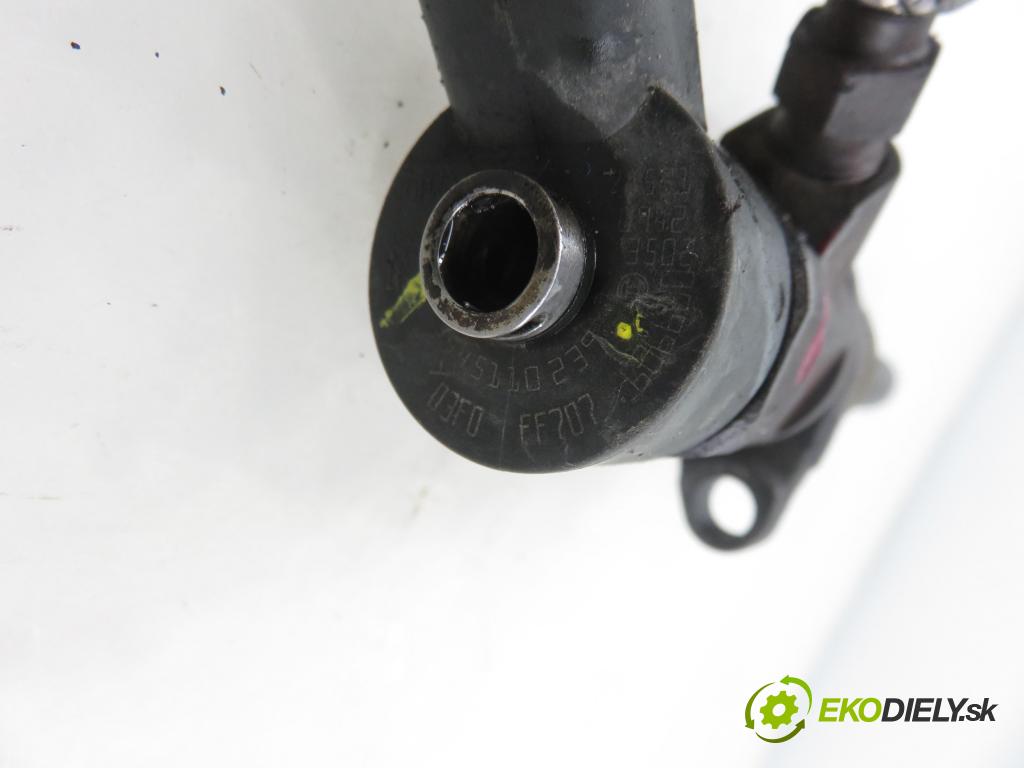 CITROEN C4 I (LC_) HB 2005 66,00 1.6 HDi - 9HX (DV6ATED4) 1560,00 vstřikovač 0445110239 (Vstřikovač paliva)