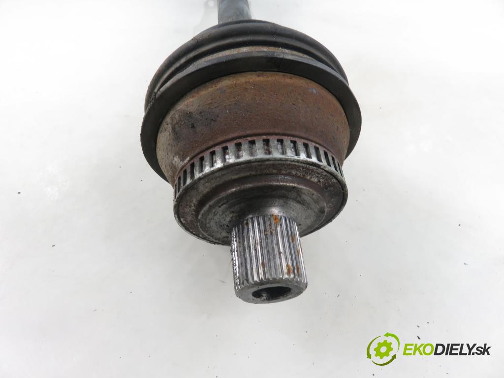 AUDI A4 (8D2, B5) SEDAN 2000 110,00 2.5 TDI - AFB 2496,00 poloos PP