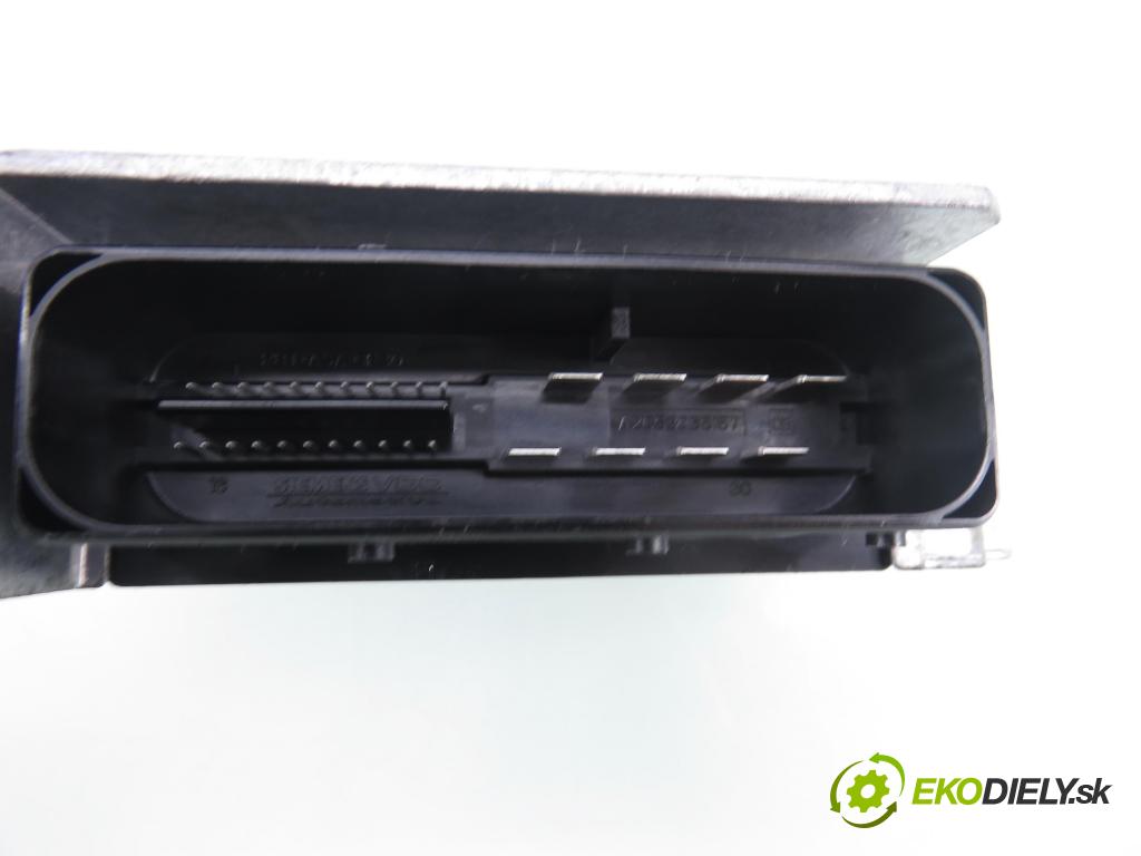 VW PASSAT B6 Variant (3C5) KOMBI 2006 103,00 2.0 TDI PD 8V 140 - BMP 1968,00 Riadiaca jednotka brzdy MANUÁLNY: 3C0907801B