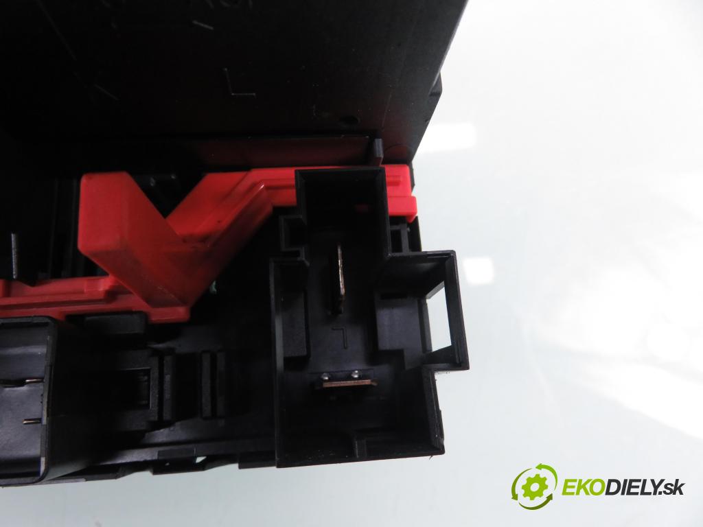 VW PASSAT B6 Variant (3C5) KOMBI 2006 103,00 2.0 TDI PD 8V 140 - BMP 1968,00 MODUL BORDNETZ 3C0937049J