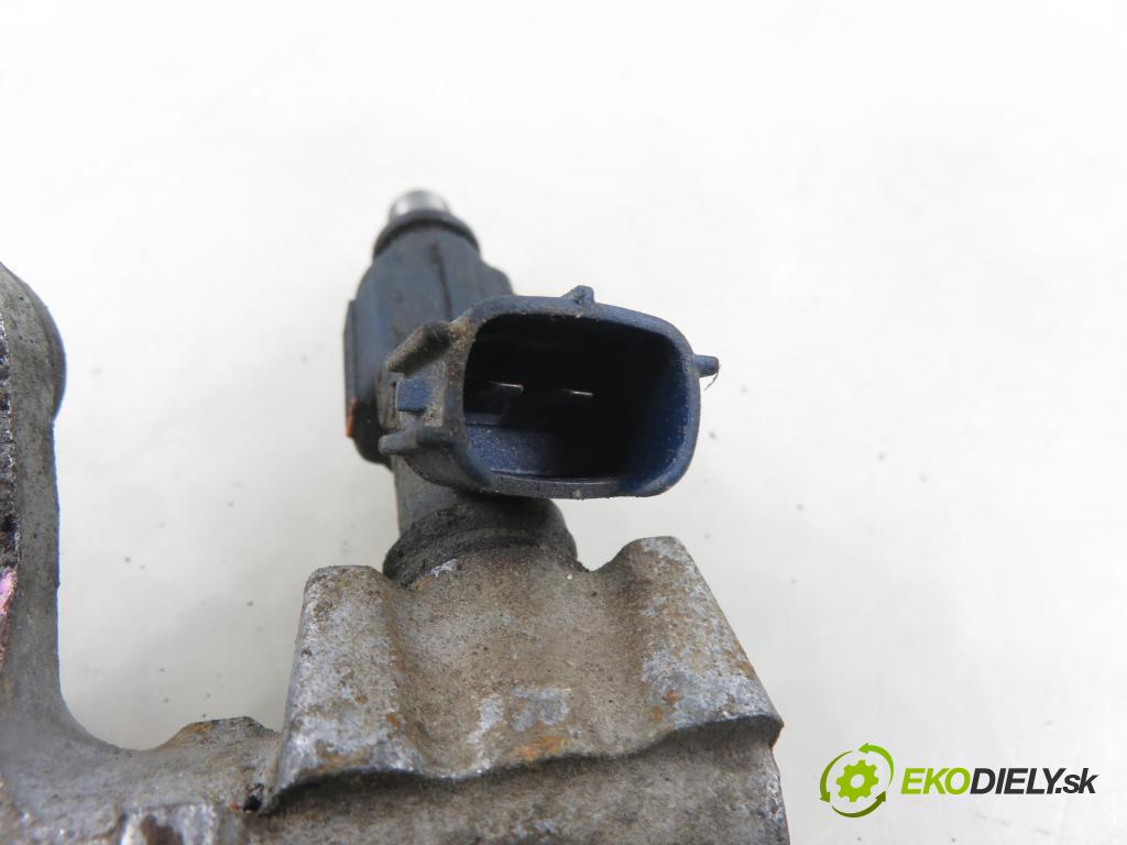 TOYOTA YARIS (_P1_) HB 2004 50,00 1.0 VVT- i 68 - 1SZ-FE 998,00 Lišta vstrekovacia 0280156067 (Vstrekovacia lišta)