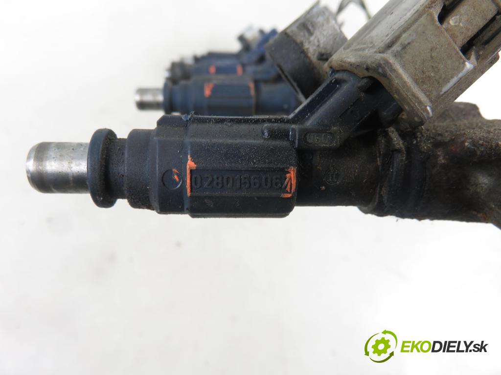 TOYOTA YARIS (_P1_) HB 2004 50,00 1.0 VVT- i 68 - 1SZ-FE 998,00 Lišta vstrekovacia 0280156067 (Vstrekovacia lišta)