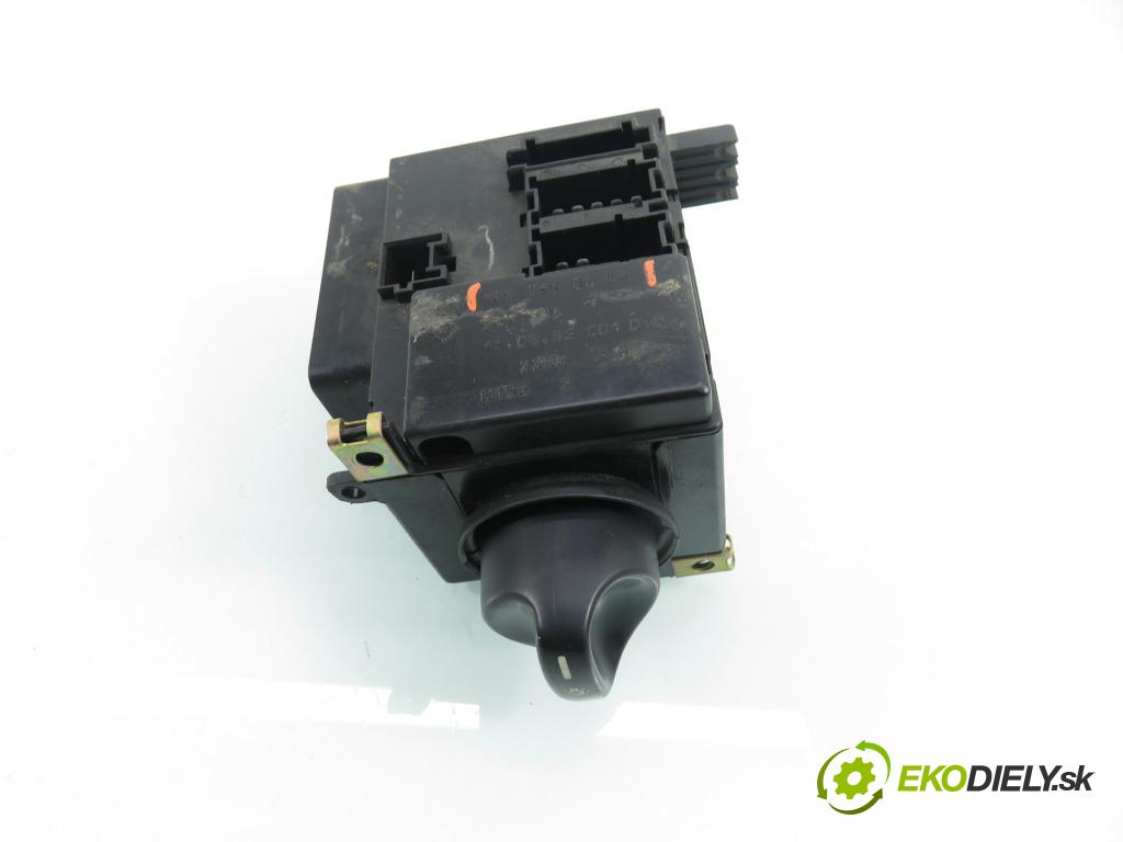 MERCEDES-BENZ KLASA A (W168) MINIVAN 1999 66,00 1.7 CDI 90 1689,00 přepínač světla 1685450604