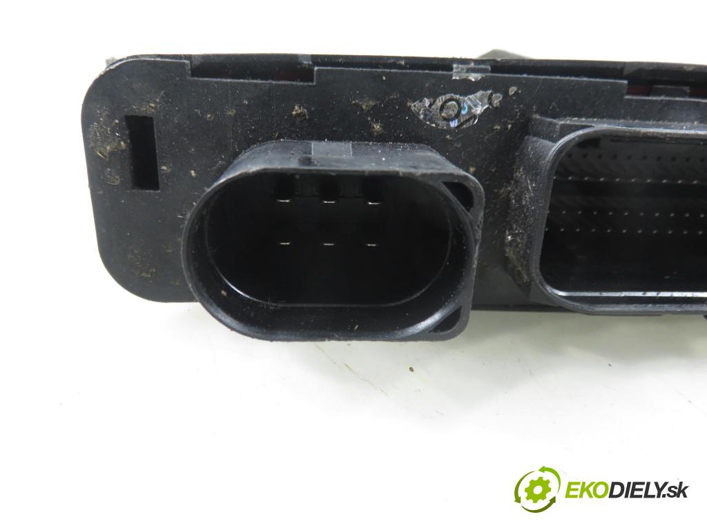 VW PHAETON (3D1, 3D2, 3D3, 3D4, 3D6, 3D7, 3D8, 3D9) SEDAN 2006 165,00 3.0 TDI 2967,00 MODUL akumulátora 3D0909135N ; 5WK47021 ; 5WK48825