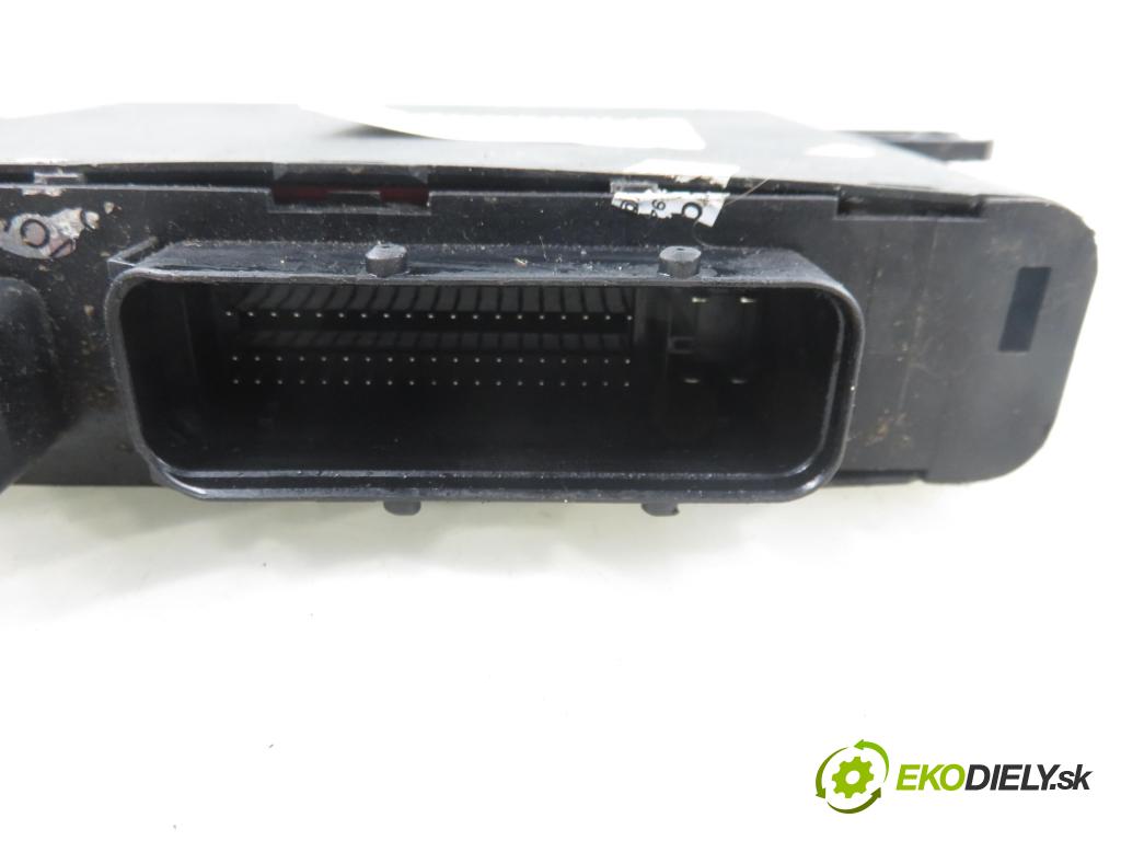 VW PHAETON (3D1, 3D2, 3D3, 3D4, 3D6, 3D7, 3D8, 3D9) SEDAN 2006 165,00 3.0 TDI 2967,00 MODUL akumulátora 3D0909135N ; 5WK47021 ; 5WK48825