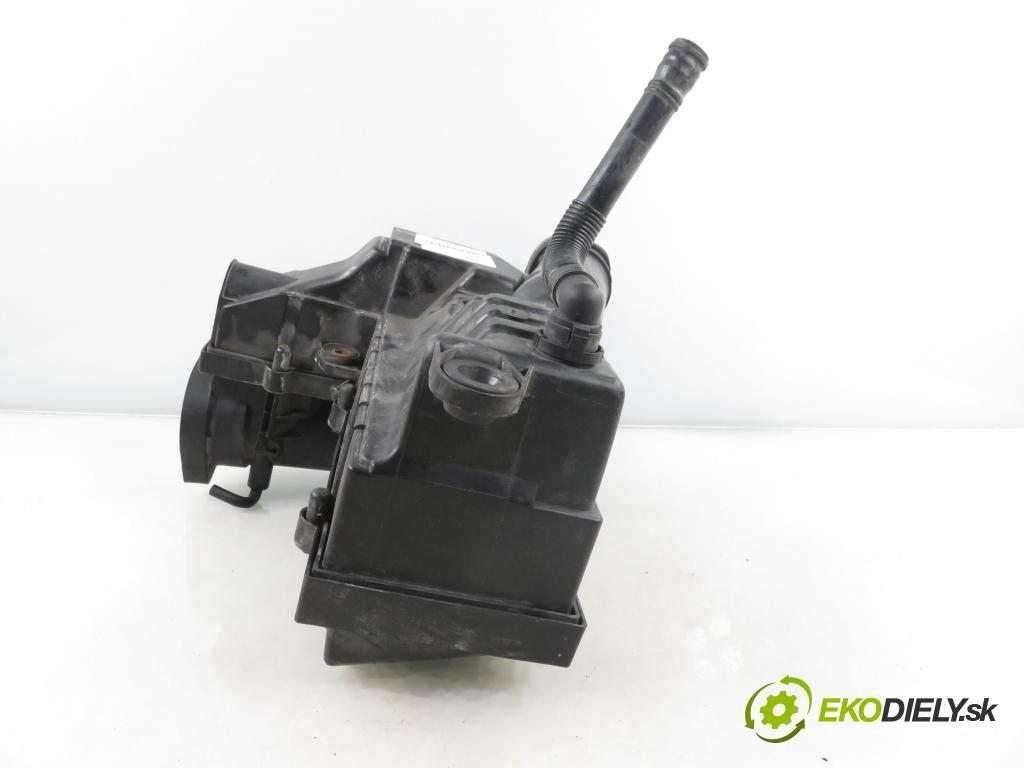 VW PASSAT B6 Variant (3C5) KOMBI 2006 103,00 2.0 TDI PD 8V 140 - BMP 1968,00 Obal filtra vzduchu 3C0129607AG (Obal vzduchového filtra)