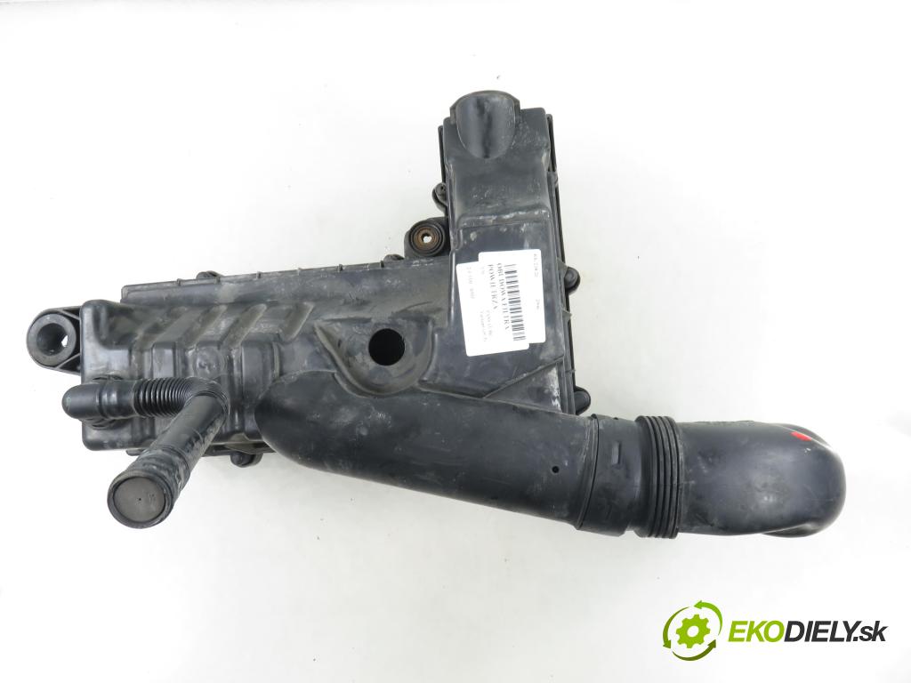 VW PASSAT B6 Variant (3C5) KOMBI 2006 103,00 2.0 TDI PD 8V 140 - BMP 1968,00 Obal filtra vzduchu 3C0129607AG (Obal vzduchového filtra)