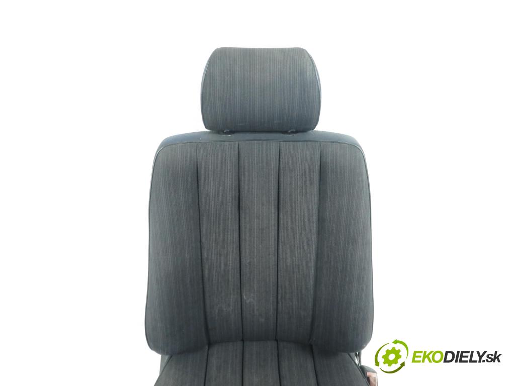 MERCEDES-BENZ Sedan (W124) SEDAN 1988 53,00 200 D (124.120) 72 - OM 601.912 1997,00 Sedadlo CESTUJÚCI/PP