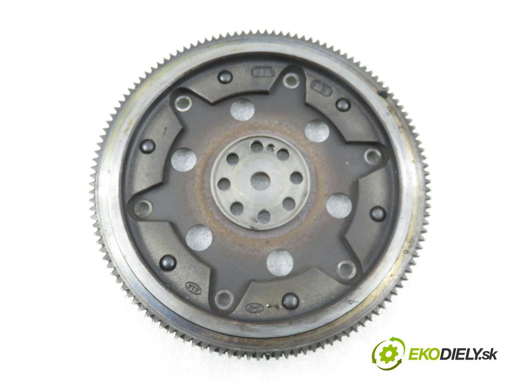 KIA SORENTO I (JC) SUV 2003 103,00 2.5 CRDi 140 - D4CB 2497,00 Koleso zotrvačníkové 