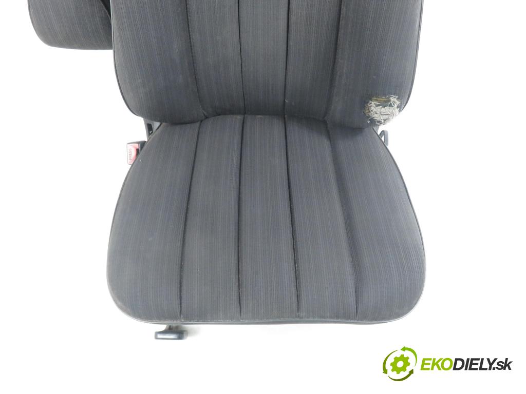 MERCEDES-BENZ Sedan (W124) SEDAN 1988 53,00 200 D (124.120) 72 - OM 601.912 1997,00 Sedadlo šoféri