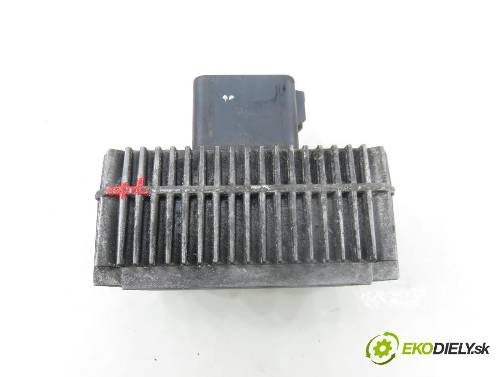 OPEL VECTRA C (Z02) KOMBI 2004 110,00 1.9 CDTI - Z 19 DTH 1910,00 RELÉ: JÚN: 55354141 ; 51299018A