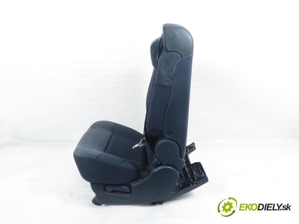 RENAULT ESPACE IV (JK0/1_) MINIVAN 2004 85,00 1.9 dCi 116 - F9Q 820 1870,00 Sedadlo 3 rad ľavy