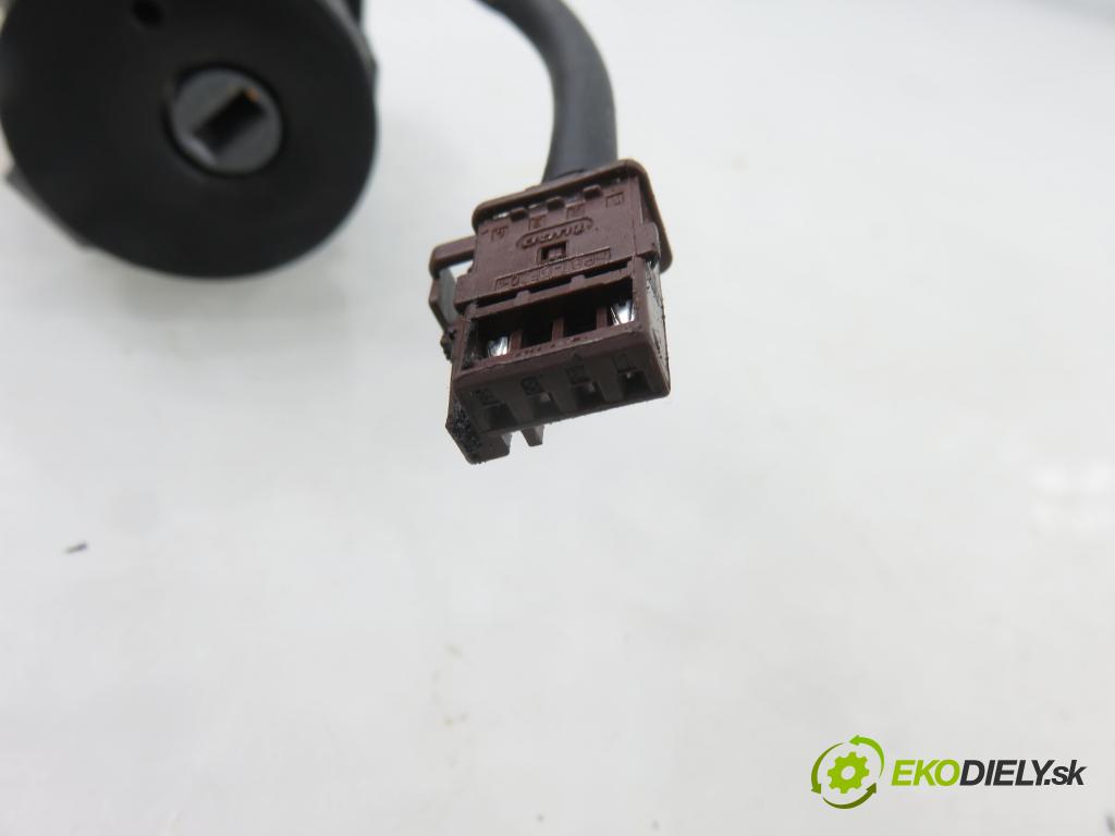 CITROEN C4 Picasso I (UD_) MINIVAN 2010 80,00 1.6 HDi 16V 109 - 9HZ 1560,00 spinačka / zámky 36410600