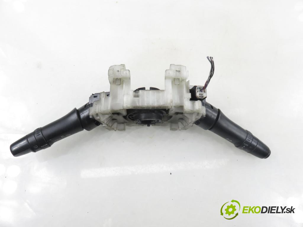 MITSUBISHI OUTLANDER II (CW_W) SUV 2009 103,00 2.0 DI-D 140 - BSY (Volkswagen Group) 1968,00 páčka/prepínač 8600A326