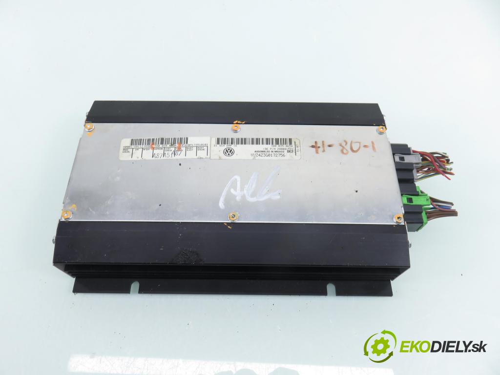 VW PHAETON (3D1, 3D2, 3D3, 3D4, 3D6, 3D7, 3D8, 3D9) SEDAN 2006 165,00 3.0 TDI 2967,00 Zosilňovač 3D0035465A (Zosilňovač)