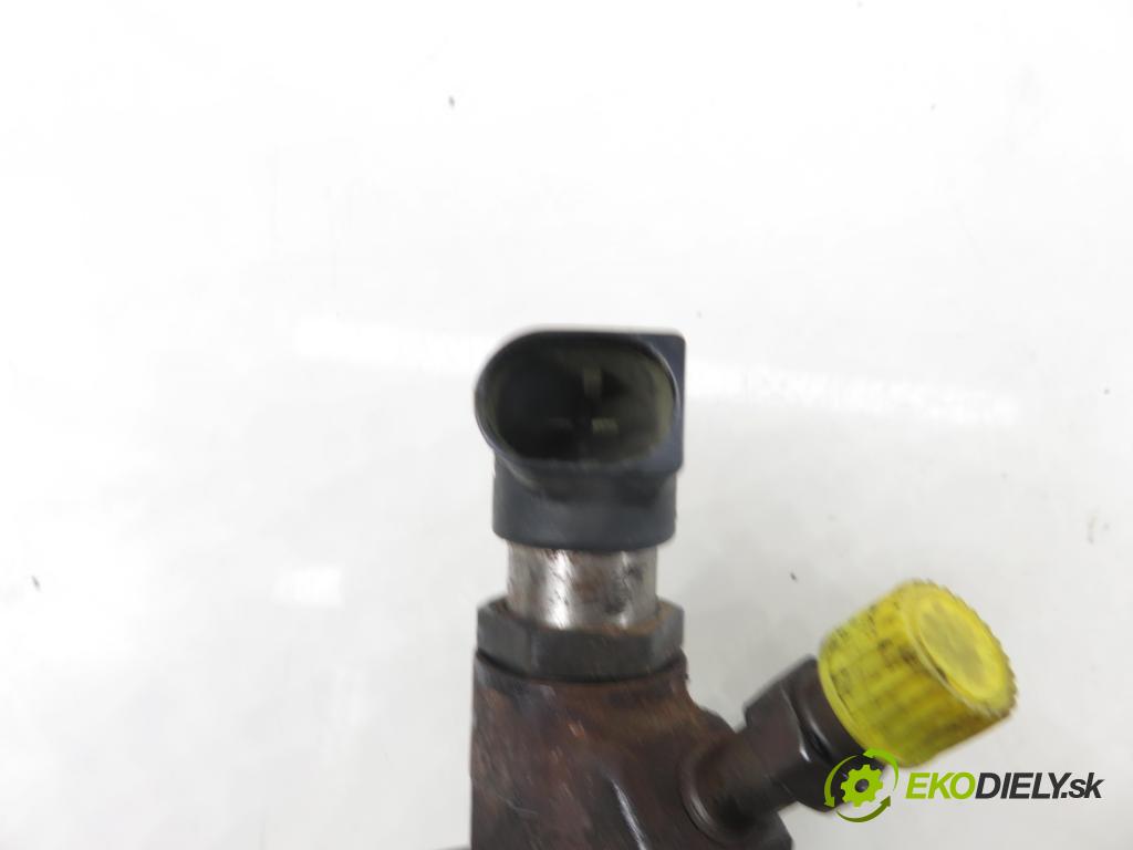 FORD FOCUS II (DA_, HCP) HB 2006 100,00 2.0 TDCi - G6DD 1997,00 vstrekovač 9657144580 (Vstrekovač paliva)