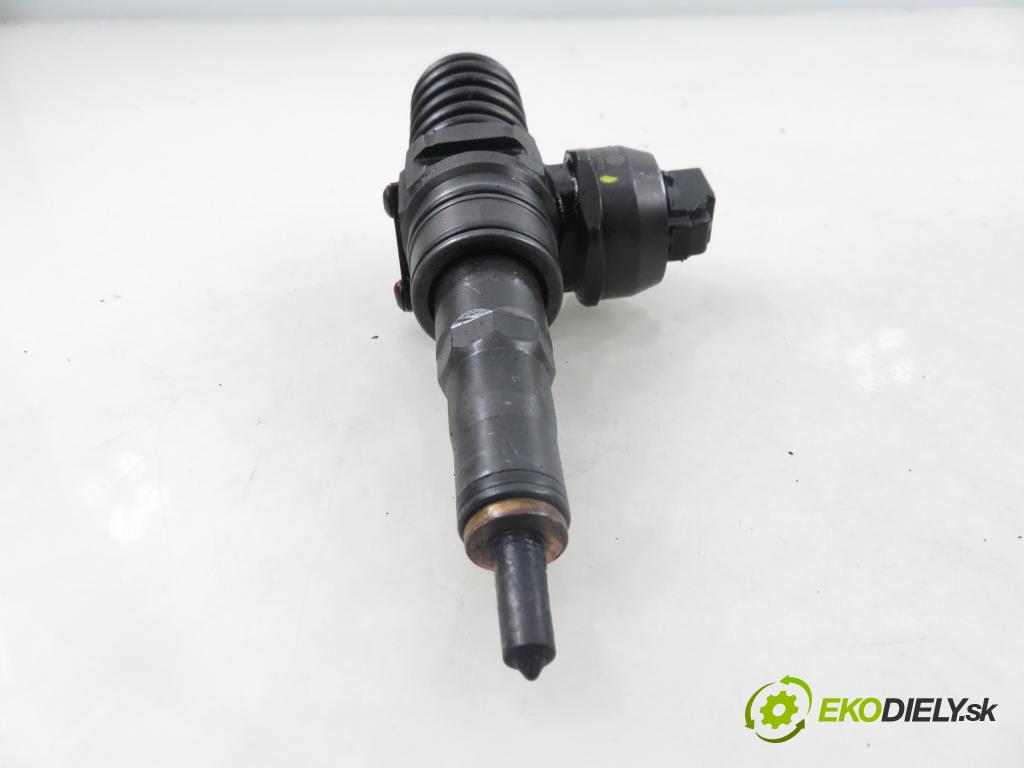VW POLO (9N_) HB 2008 59,00 1.4 TDI - BNV 1422,00 vstříkovač 038130073BN ; 0414720313 (Vstřikovač paliva)