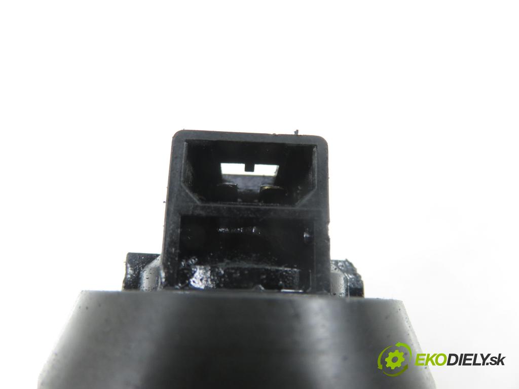 VW POLO (9N_) HB 2008 59,00 1.4 TDI - BNV 1422,00 vstříkovač 038130073BN ; 0414720313 (Vstřikovač paliva)