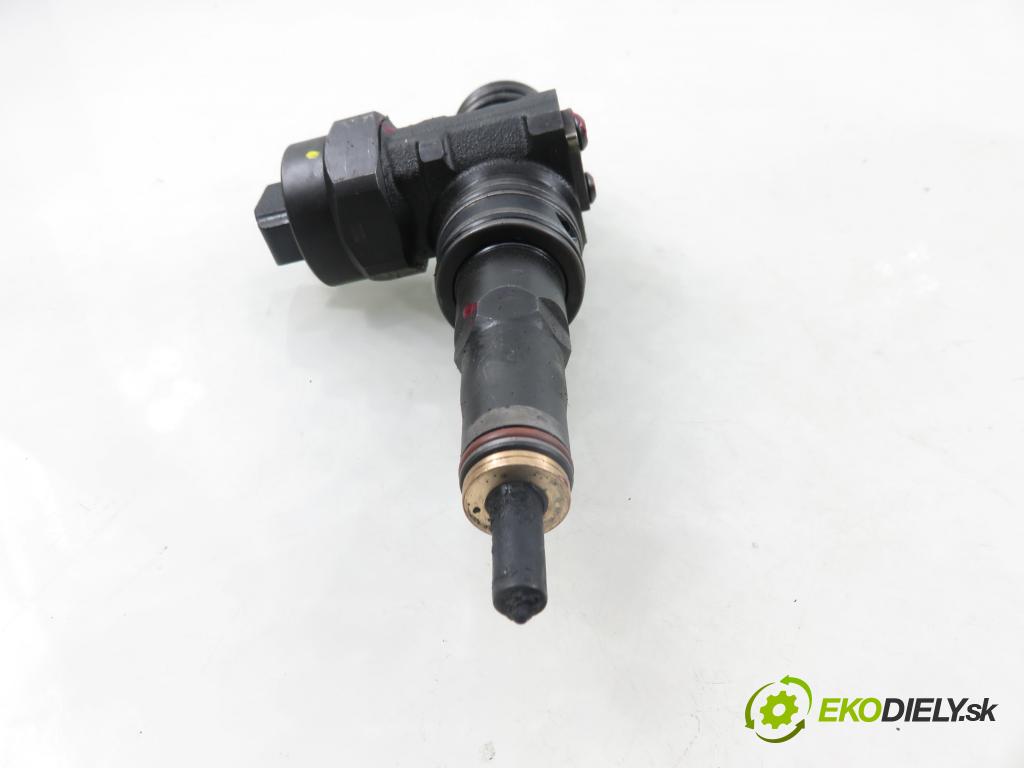 VW SHARAN (7M8, 7M9, 7M6) VAN 2002 85,00 1.9 TDI PD 115 - AUY 1896,00 Vstrekovač 038130073AC ; 0414720029 (Vstrekovač paliva)