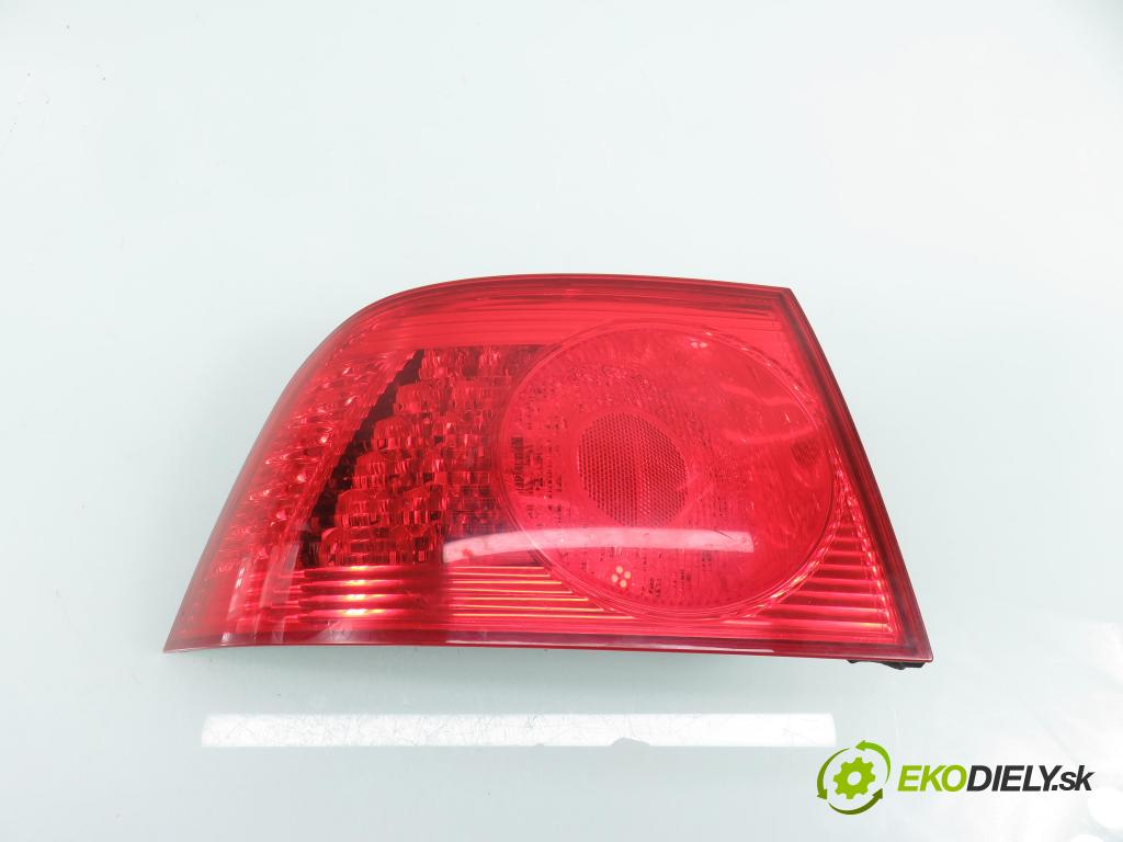 VW PHAETON (3D1, 3D2, 3D3, 3D4, 3D6, 3D7, 3D8, 3D9) SEDAN 2006 165,00 3.0 TDI 2967,00 Svetlo ľavé zadné