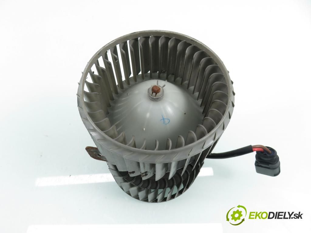 VW PHAETON (3D1, 3D2, 3D3, 3D4, 3D6, 3D7, 3D8, 3D9) SEDAN 2006 165,00 3.0 TDI 2967,00 ventilátor větráku 0130111045