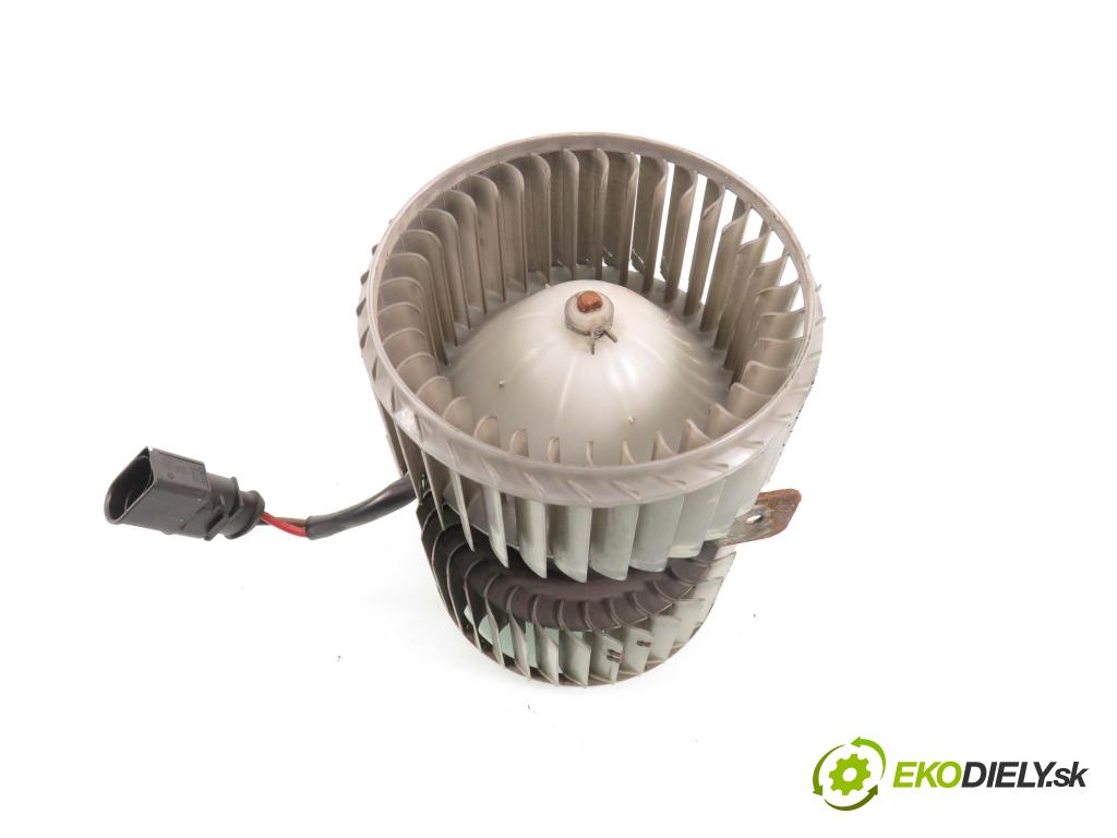 VW PHAETON (3D1, 3D2, 3D3, 3D4, 3D6, 3D7, 3D8, 3D9) SEDAN 2006 165,00 3.0 TDI 2967,00 ventilátor větráku 0130111045