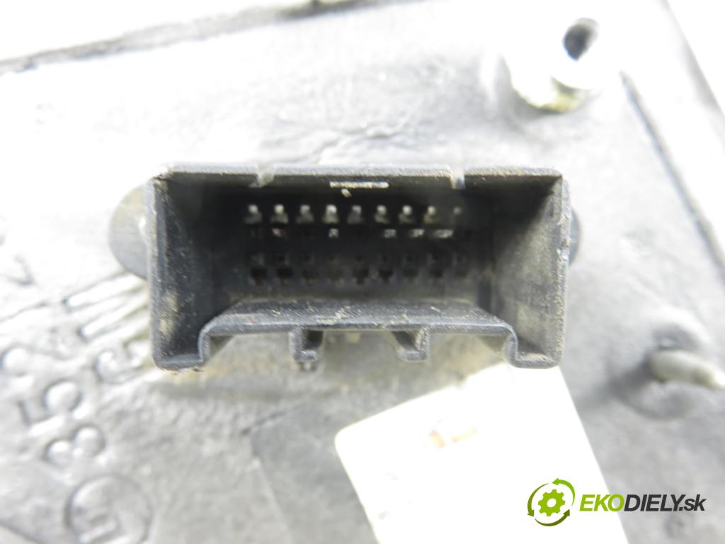 OPEL VECTRA C (Z02) KOMBI 2004 110,00 1.9 CDTI - Z 19 DTH 1910,00 Spätné zrkadlo 24436147