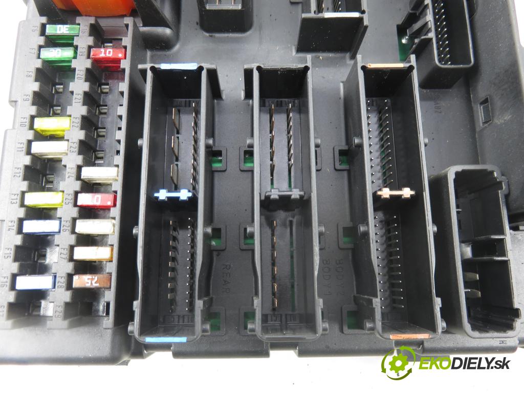 OPEL VECTRA C (Z02) KOMBI 2004 110,00 1.9 CDTI - Z 19 DTH 1910,00 MODUL BSI 13189923ET