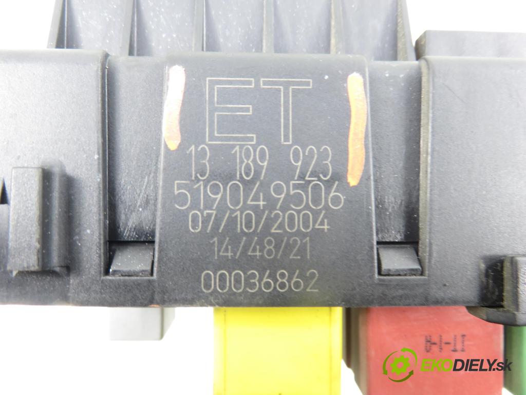 OPEL VECTRA C (Z02) KOMBI 2004 110,00 1.9 CDTI - Z 19 DTH 1910,00 MODUL BSI 13189923ET