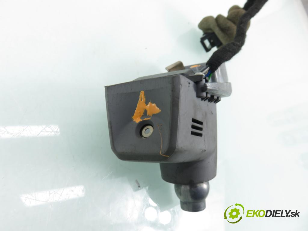 VW PHAETON (3D1, 3D2, 3D3, 3D4, 3D6, 3D7, 3D8, 3D9) SEDAN 2006 165,00 3.0 TDI 2967,00 Snímač Za súmraku: 3D0907527 ; 6PT00830400