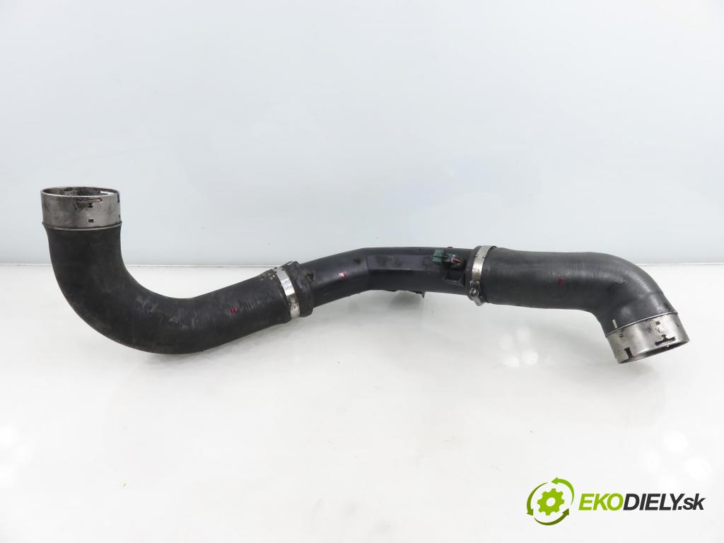 RENAULT MASTER III Platforma / podwozie (EV, HV, UV) KABINA/PLATFORMA 2016 120,00 2.3 dCi 165 FWD - M9T 702 2298,00 Rúra intercoolera turba 144600588R
