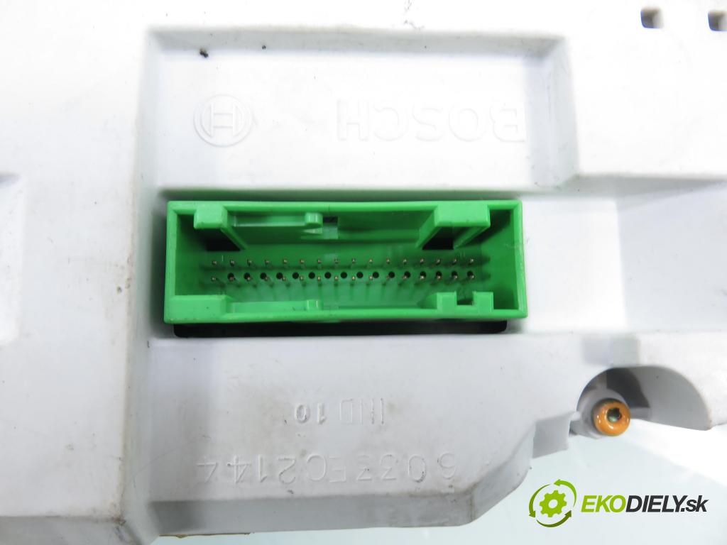 VW PHAETON (3D1, 3D2, 3D3, 3D4, 3D6, 3D7, 3D8, 3D9) SEDAN 2006 165,00 3.0 TDI 2967,00 prístrojovka elektrický 3D0920882F ; 0263619304