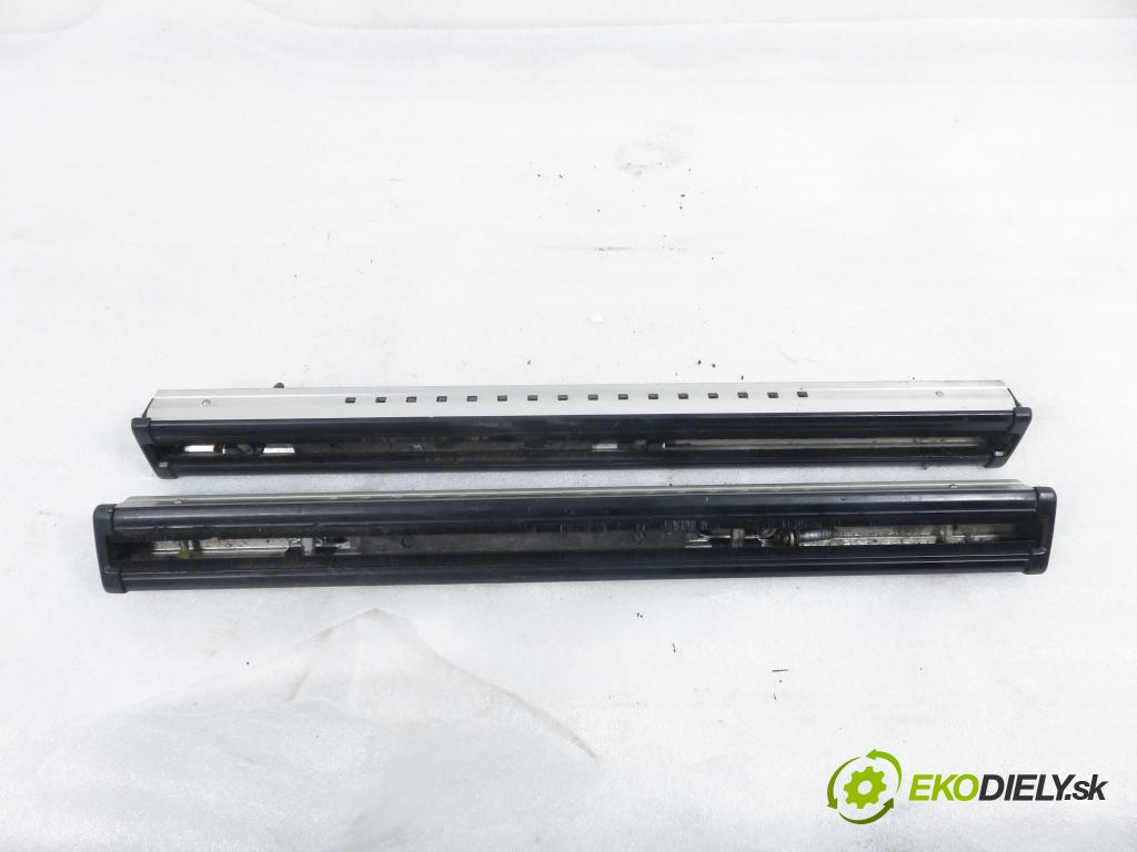 RENAULT ESPACE IV (JK0/1_) MINIVAN 2004 85,00 1.9 dCi 116 - F9Q 820 1870,00 Sedadlo 2 rad STREDNÝ: