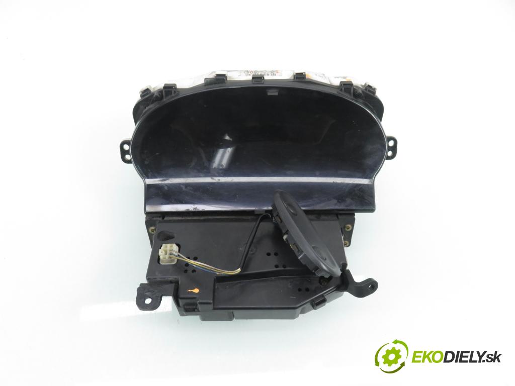 TOYOTA YARIS (_P1_) HB 2001 55,00 1.4 D-4D (NLP10_) - 1ND-TV 1364,00 Prístrojovka elektrický 8380052640 ; 4573000961