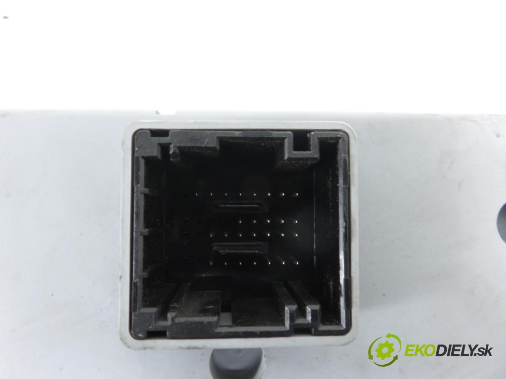 FIAT PUNTO (188_) HB 2003 44,00 1.2 60 - 188 A4.000 1242,00 MODUL BSI 51735169