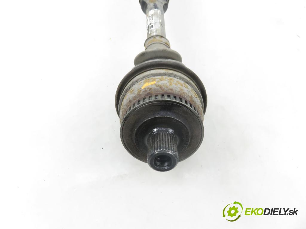 VW PASSAT B5.5 (3B3) SEDAN 2001 85,00 2 - AZM 1984,00 poloos PP 8D0407272AQ