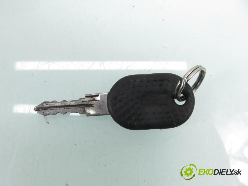 CITROEN JUMPER Platforma / podwozie (230) KABINA/PLATFORMA 1997 79,00 2.5 TDi - THX (DJ5TED) 2446,00 spínačka  (Spínací skříňka)