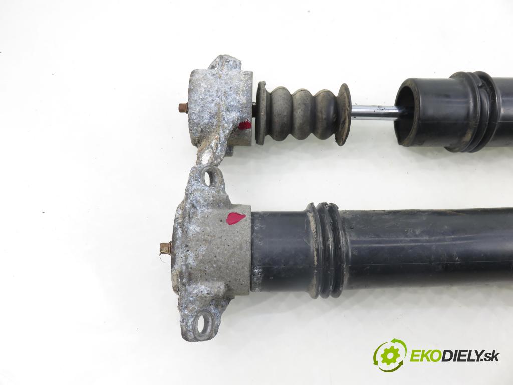 PEUGEOT 307 Break (3E) KOMBI 2003 80,00 1.6 16V - NFU (TU5JP4) 1587,00 tlumič LT