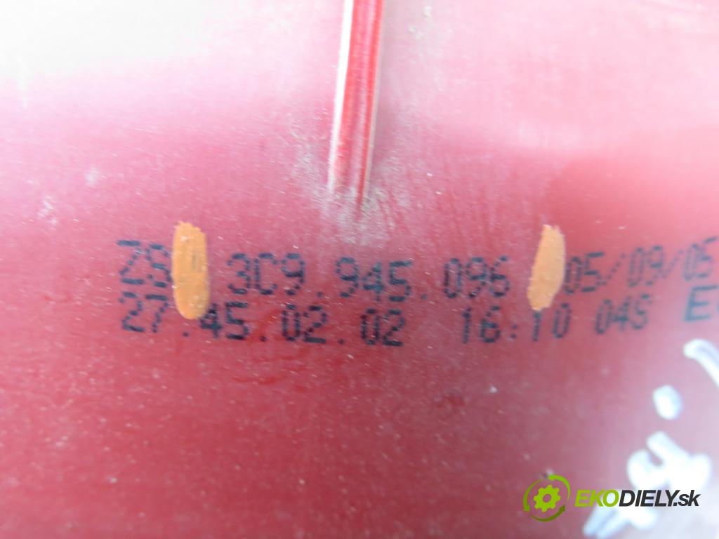 VW PASSAT B6 Variant (3C5) KOMBI 2006 103,00 2.0 TDI PD 8V 140 - BMP 1968,00 Svetlo pravé zadné 3C9945096