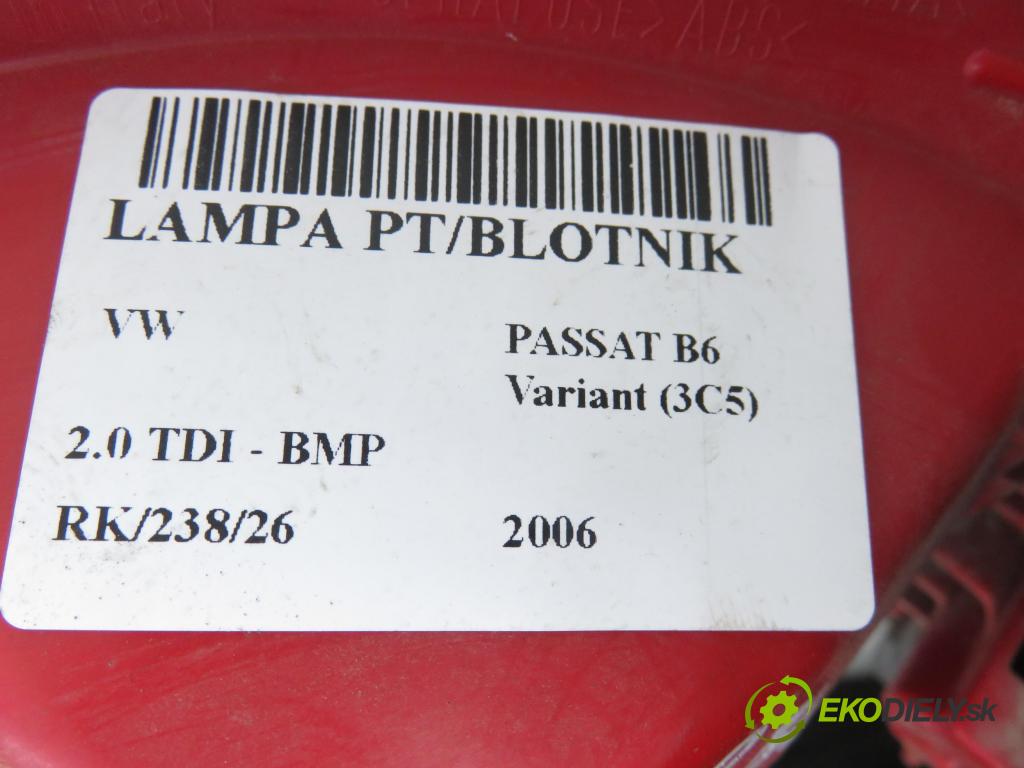 VW PASSAT B6 Variant (3C5) KOMBI 2006 103,00 2.0 TDI PD 8V 140 - BMP 1968,00 Svetlo pravé zadné 3C9945096
