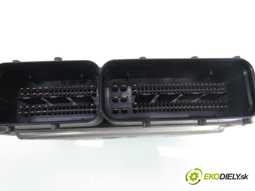 VW PASSAT B6 Variant (3C5) KOMBI 2006 103,00 2.0 TDI PD 8V 140 - BMP 1968,00 Riadiaca jednotka Motor 03G906021AB