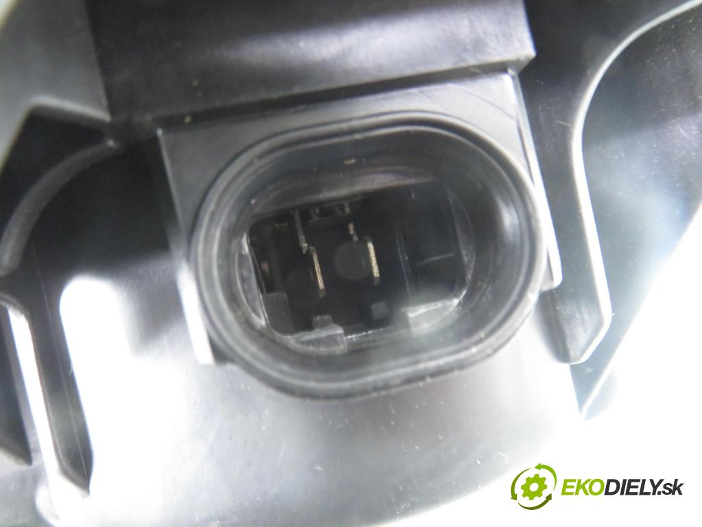 RENAULT SCENIC I (JA0/1_) MINIVAN 2003 75,00 1.9 dCi 102 - F9Q 732 1870,00 Ventilátor vetráku 6007NU7 ; DS348